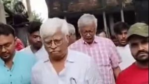 বারুইপুরে নাবালিকাকে ধর্ষণ: পরিবারের সঙ্গে দেখা করলেন সিপিএমের&hellip;
