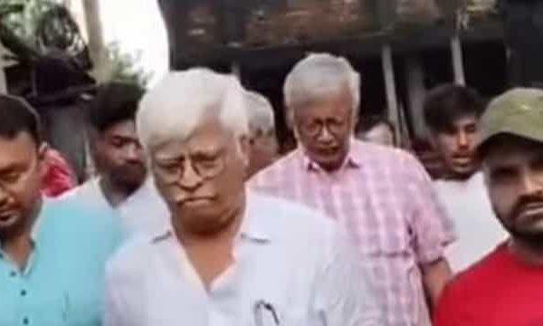 বারুইপুরে নাবালিকাকে ধর্ষণ: পরিবারের সঙ্গে দেখা করলেন সিপিএমের…
