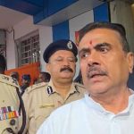 বারুইপুরে এসপি অফিসে নির্যাতিতার পরিবারের সঙ্গে দেখা করেন শুভেন্দু অধিকারী