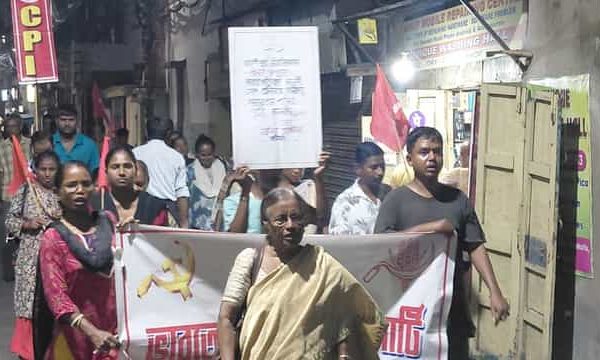 বারুইপুর ধর্ষণকাণ্ডের প্রতিবাদ জানাতে মোমবাতি মিছিল সিপিআইয়ের