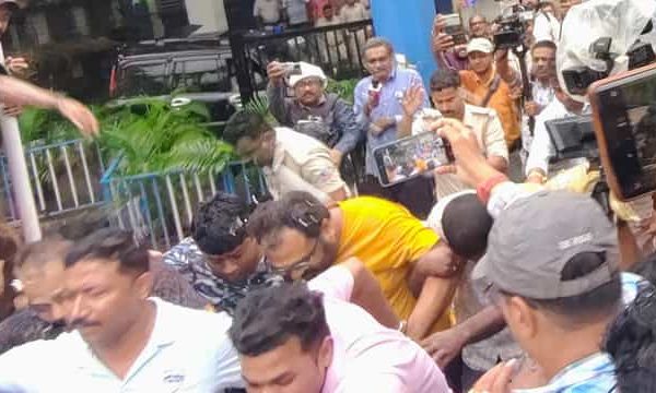 গ্রেফতার নির্মল পুত্র তীর্থঙ্কর, শিকার হলেন ডিম হামলার