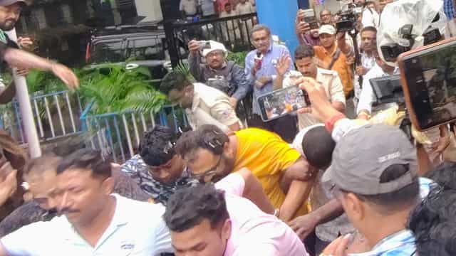 গ্রেফতার নির্মল পুত্র তীর্থঙ্কর, শিকার&hellip;