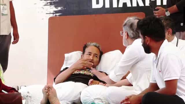 সোনম ওয়াংচুকের সঙ্গে দেখা করলেন&hellip;