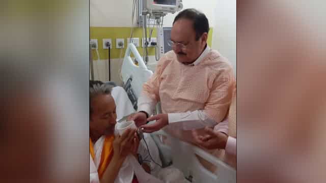 অনশন প্রত্যাহার সোনমের