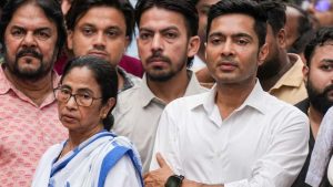 অস্বস্তি বাড়লো কালীঘাট তৃণমূলের, মমতা-অভিষেকের বিরুদ্ধে এফআইআর করতে&hellip;