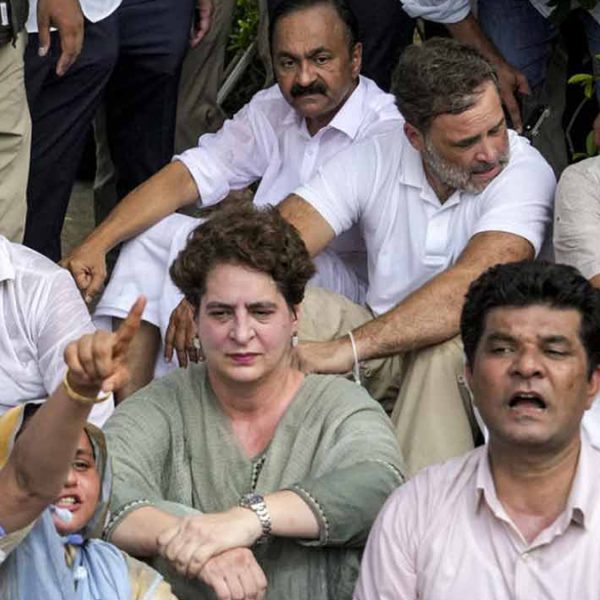 ছেড়ে দেওয়া হলো রাহুল-প্রিয়াঙ্কাকে, মুক্তি পেলেন বাকিরাও