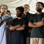 যন্তর মন্তরে উদ্ভব, আগুন না নিভতে দেওয়ার বার্তা ‘আরশোলা’দের