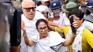 কালীঘাট তৃণমূলের মিছিল কর্মসূচি ঘিরে উত্তপ্ত পদ্মপুকুর-লালবাজার চত্বর