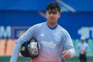 বৈভবকে সুযোগ না দেওয়া ঘিরে বিতর্ক নিয়ে মুখ&hellip;
