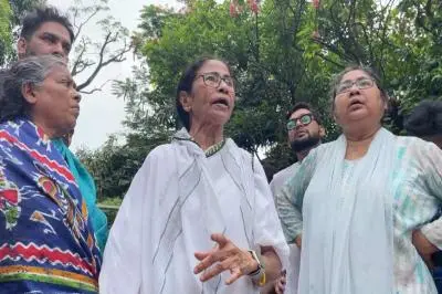 “রাজ্যজুড়ে তাণ্ডব চলেছে” মিছিলে হামলার ঘটনার নিন্দা মমতার
