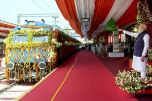প্রধানমন্ত্রী নরেন্দ্র মোদির দ্বারা উদ্বোধন দেশের প্রথম হাইড্রোজেন-চালিত&hellip;