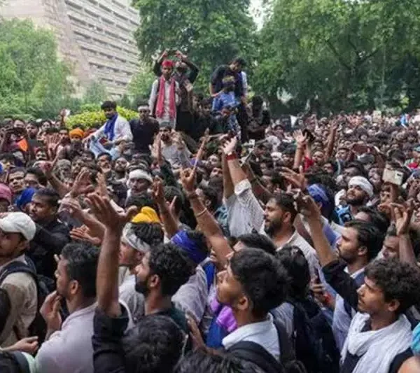 সিজেপির সংসদ অভিযানকে ঘিরে রণক্ষেত্র দিল্লি
