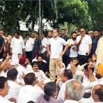 প্রধানমন্ত্রীর বাসভবনের বাইরে কংগ্রেসের ধরনা বিক্ষোভের নিন্দা ধর্মেন্দ্র-নীতিনের
