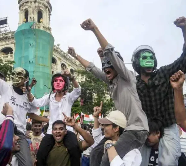 সাংবাদিকদের হেনস্থার প্রতিবাদ জানাতে বিধায়কদের প্রতিবাদ মিছিল