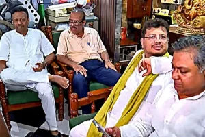 তৃণমূল ভবনের কার্যালয়ের গেটে নয়া পোস্টার ও তালা,&hellip;